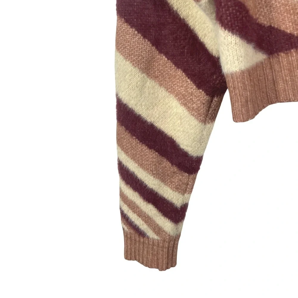 LA Hearts Cropped Cardigan Sweater Brown Beige Red Heart Illusion Pattern‎ S